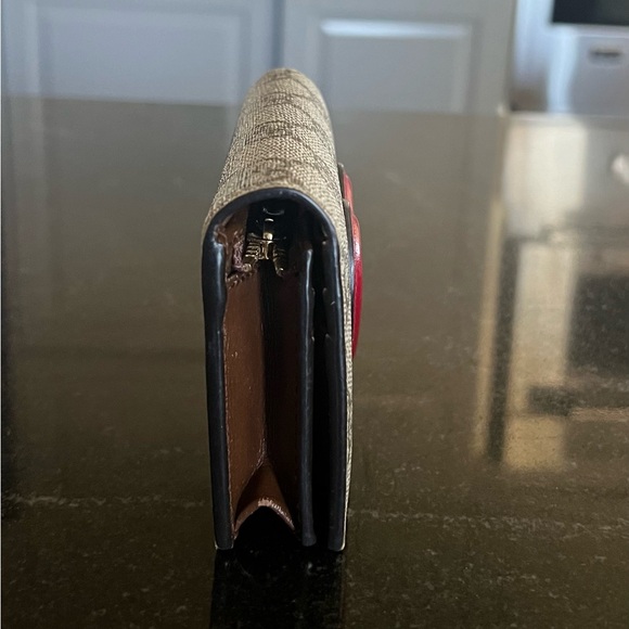 GUCCI GG Supreme Heart Motif Compact Bifold Wallet (Coated Canvas) - Picture 7 of 15